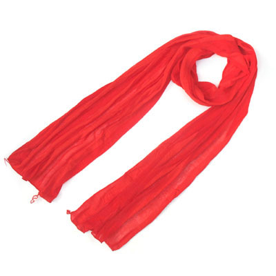 大紅火熱絲質(zhì)長圍巾