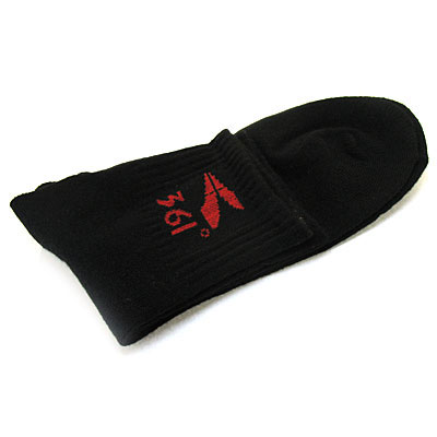 黑色純棉運(yùn)動(dòng)襪子義烏批發(fā)